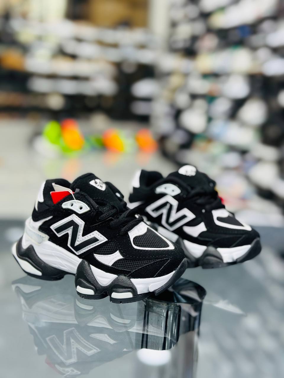 Adidasi NW Black